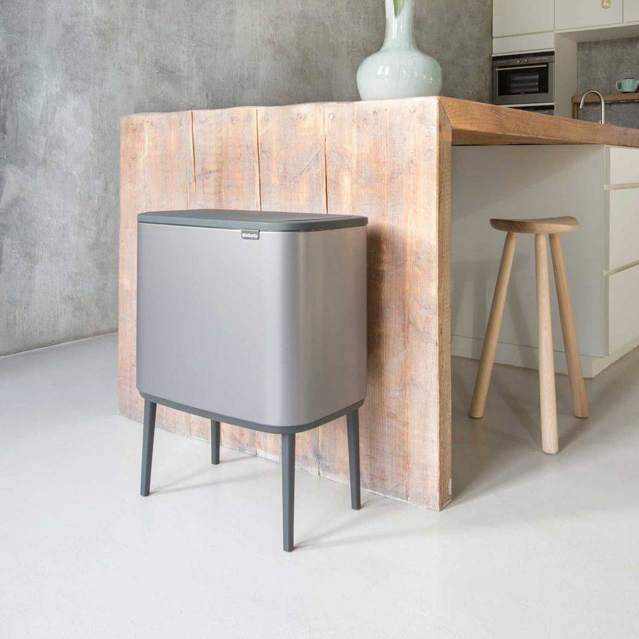 [10] Papelera con separador de residuos para recilar de Brabantia. [15] Papelera con separador de residuos para recilar de Brabantia